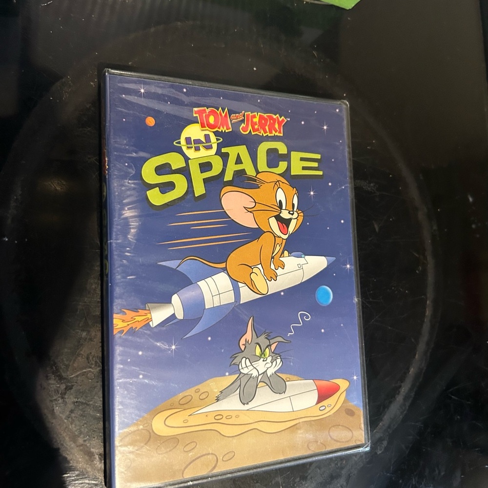 Tom and Jerry In Space VHS/DVD Cover - Blue with Yellow Title